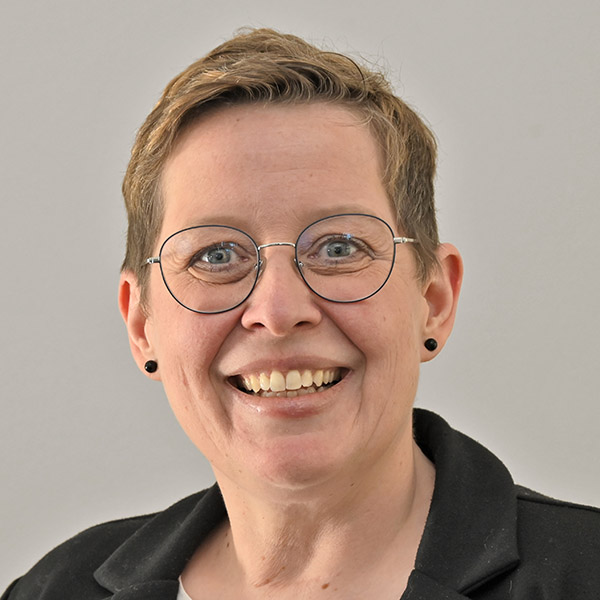 250428_Sieben, Veronika2_hp (c) Carsten Preis